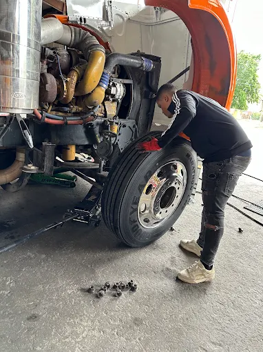 Emergency Fuso Truck Repair in Houston, TX