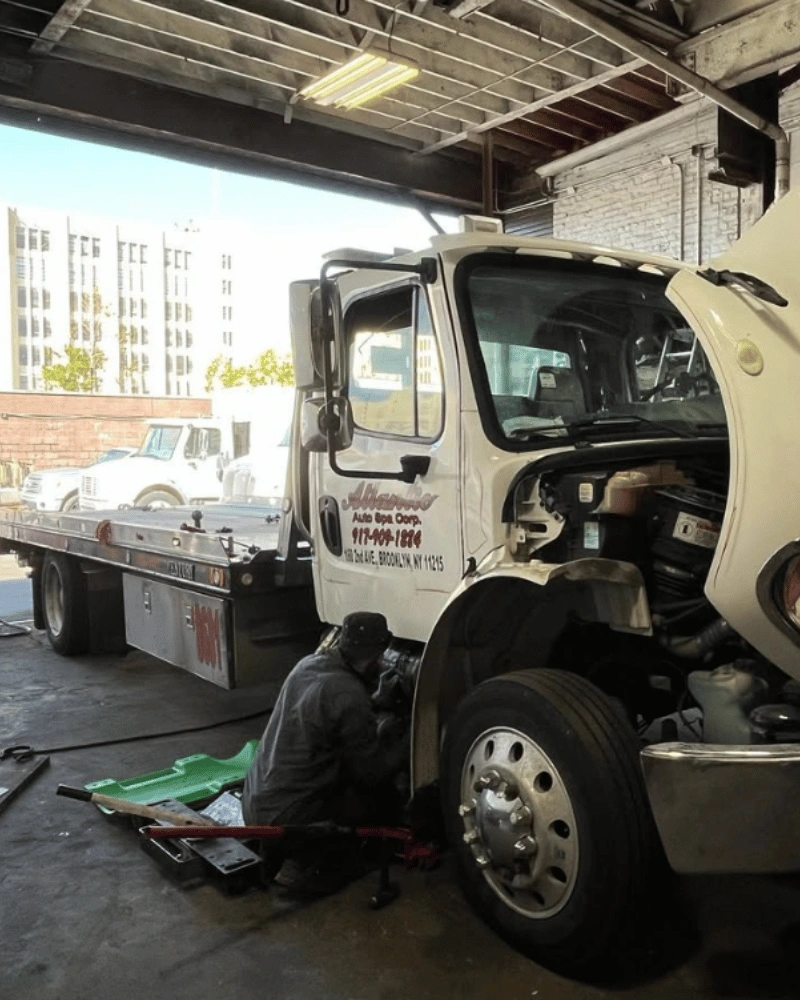 Expert Flatbed Truck Technicians Houston