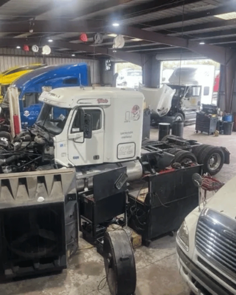 ASE Certified Truck Collision Mechanics Houston