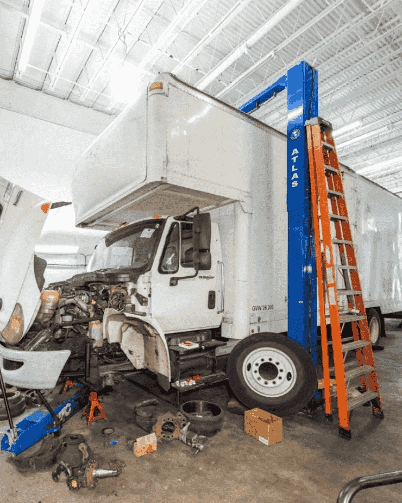 Emergency Mobile Trailer Mechanic near Houston